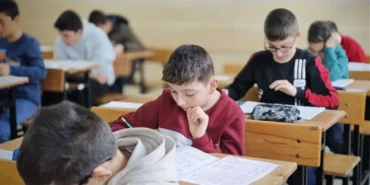 Okullar tatil mi, yarın okul var mı, 20 Nisan Pazartesi için Valiliklerden tatil açıklaması geldi mi?