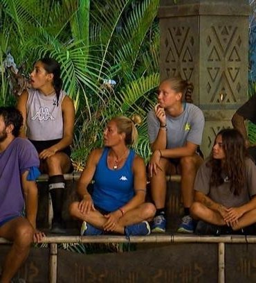 Survivor iletişim oyunu kim kazandı? 16 Nisan Perşembe Survivor Ünlüler ve Gönüllüler'de ödül oyununu hangi takım kazandı?
