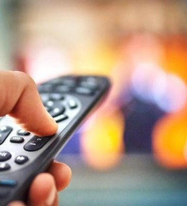 TV YAYIN AKIŞI 17 NİSAN 2026 CUMA | Bugün TV’de Ne Var? Kanal D, Show TV, ATV, TRT 1, NOW, TV8 Yayın Akışı Rehberi