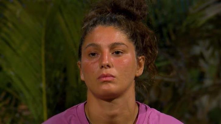 ACİL DURUM KONSEYİ! Survivor Seren Ay diskalifiye mi oldu? 2026 Survivor Seren Ay Çetin yarışmadan ayrıldı mı?