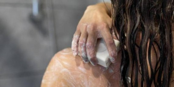 Katı Sabun Kullananlar Dikkat: Bilim Yıllardır Süren O Tartışmaya Son Noktayı Koydu!