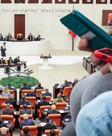 Yeni sosyal medya düzenlemesinde neler var? 15 yaş altına sosyal medya yasağının içeriği ve kapsamı nedir?