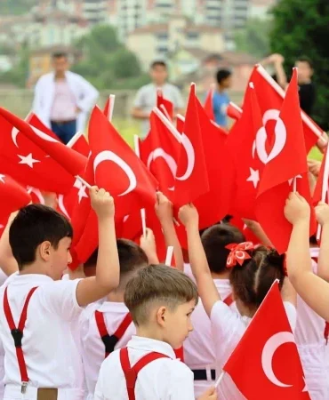 22 Nisan yarım gün mü, öğleden sonra tatil var mı? Kamu kurumları açık mı? 2026 resmi tatil takvimi