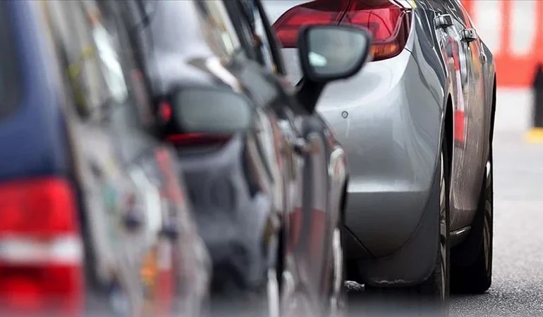 EMEKLİLERE ÖTV’SİZ ARABALAR 2026 | Emekliye ÖTV'siz Araç Düzenlemesi Meclis'ten Geçti Mi, Ne Zaman Onaylanacak?