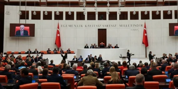 Evlat edinen memurun izin hakkı kaç gün?