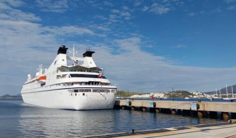 Bodrum'a 'Star Legend' kruvaziyeriyle 247 turist geldi
