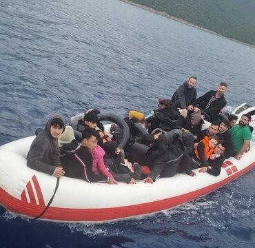 Bodrum'da 40 düzensiz göçmen yakalandı: 2 gözaltı