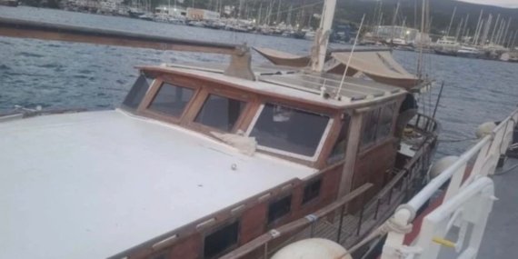 Bodrum'da su alan teknedeki 3 kişi kurtarıldı