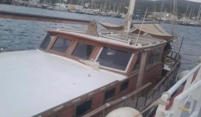 Bodrum'da su alan teknedeki 3 kişi kurtarıldı