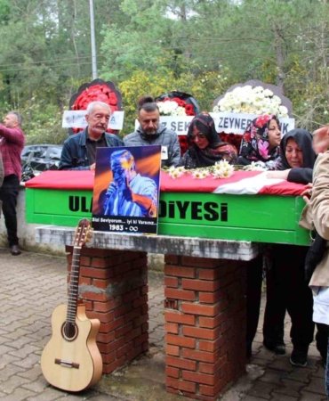 Müzisyen Rıza Tamer Şişman Akyaka'da toprağa verildi