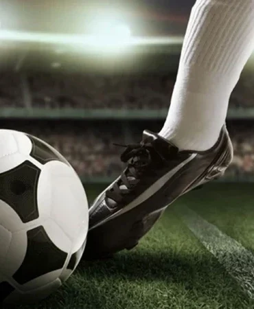 Bugün kimin maçı var, hangi maçlar oynanacak? 26 Nisan Pazar maç programı