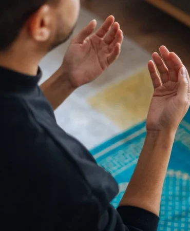 Mevlid Gecesi ne zaman, hangi gün idrak edilecek? Rebiülevvel ayının 12. gecesi ne zaman? Diyanet takvimine göre Mevlid Gecesi 2026 tarihi