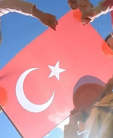 Yarın (23 Nisan Perşembe) okul var mı, tatil mi? 23 Nisan etkinlikleri yapılacak mı? MEB'den açıklama!