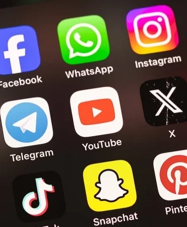 Instagram çöktü mü? YouTube, WhatsApp, Telegram, X çöktü mü, neden açılmıyor? 15 Nisan sosyal medya erişim sorunu raporları