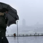 Sıcaklık düşüyor, sağanak geliyor: Hafta sonu hava tersine dönüyor