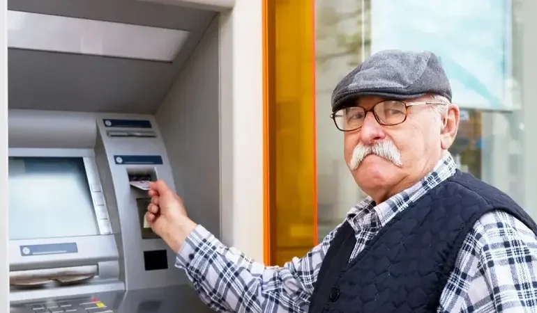 4A, 4B, 4C Emekli promosyonu Nisan ayı 2026! En yüksek promosyon veren banka hangisi? Halkbank, Ziraat Bankası, Vakıfbank...