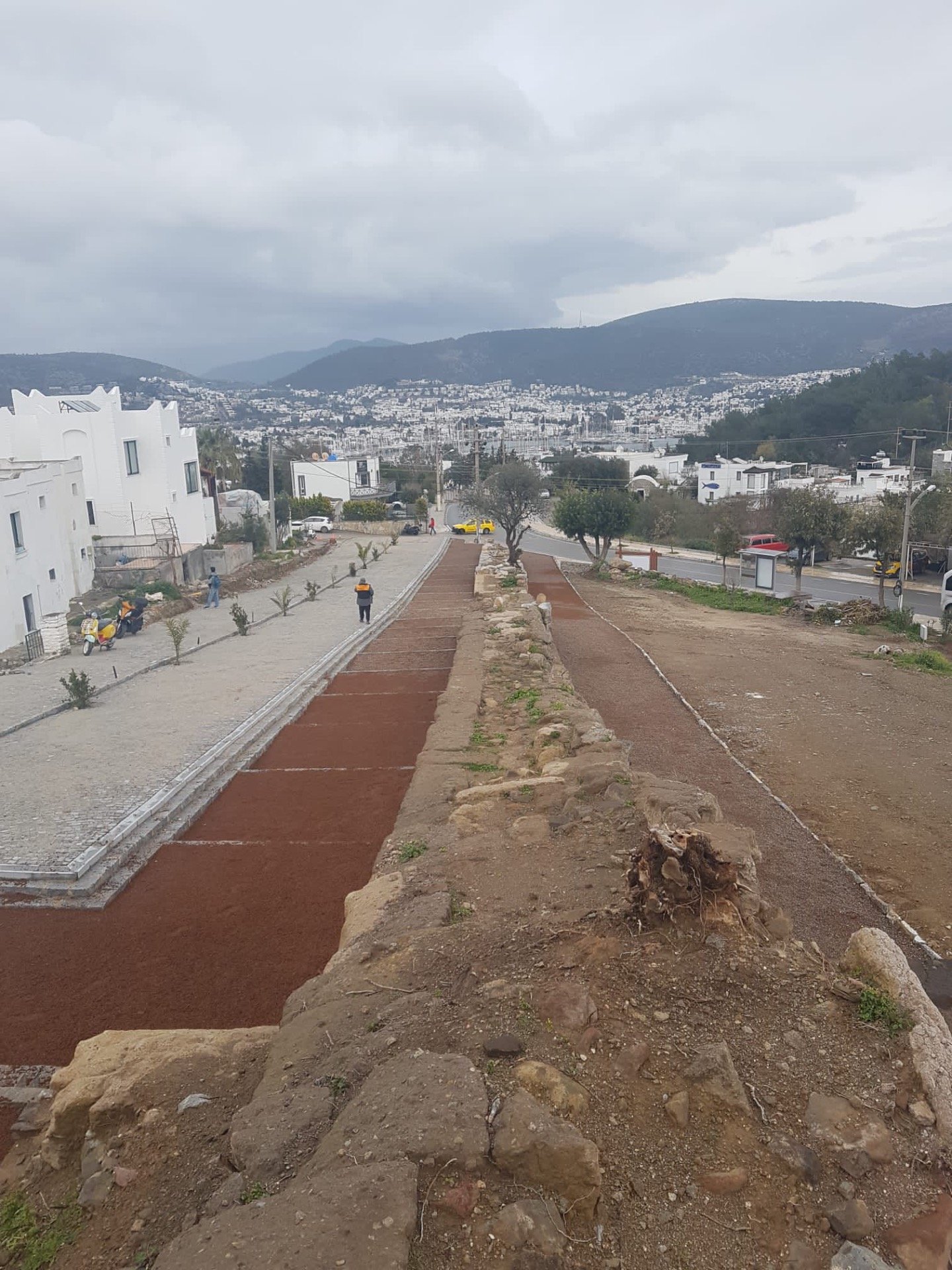 BODRUM’DA TURİZM HAFTASI COŞKUSU: TARİHİ SURDA ANLAMLI YÜRÜYÜŞ