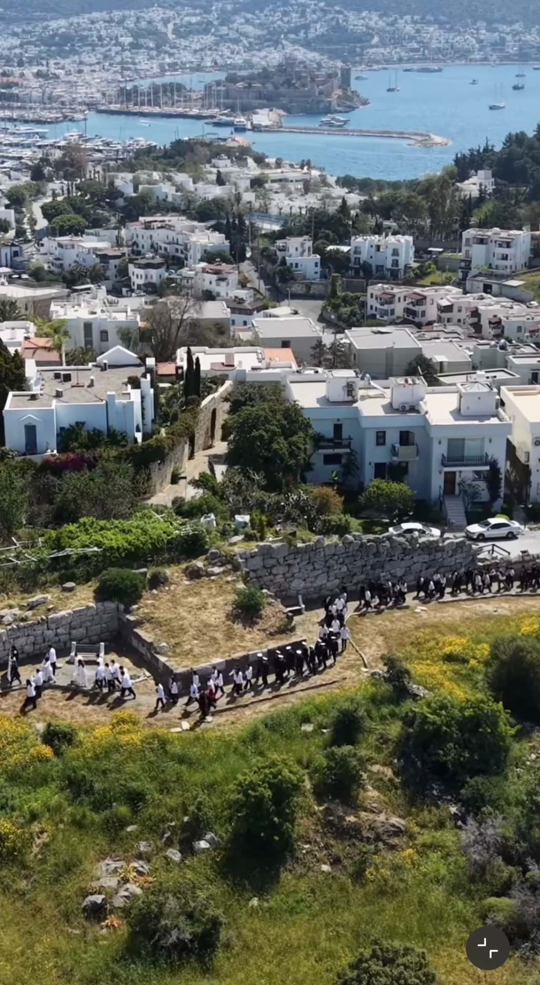 Akademia Vakfı’nın gün yüzüne çıkardığı Halikarnassos Surları’nda Turizm Haftası kutlandı
