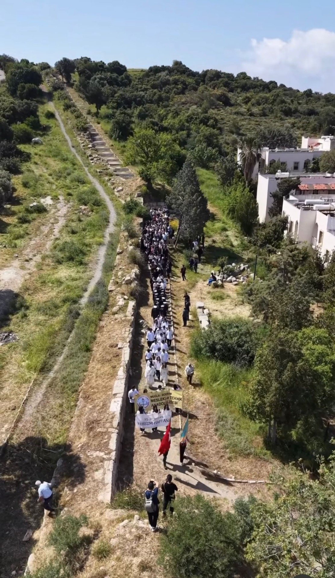 Akademia Vakfı’nın gün yüzüne çıkardığı Halikarnassos Surları’nda Turizm Haftası kutlandı