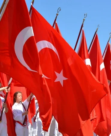 19 Mayıs’ta okullar tatil mi? Yarın okullar, noterler, devlet daireleri ve kargolar açık mı? İşte kapalı olacak tüm kurumlar