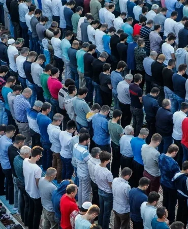KURBAN BAYRAMI NAMAZ SAATLERİ 2026: Diyanet bayram namazı vakitlerini duyurdu! Ankara, İzmir, Bursa, İstanbul'da bayram namazı saat kaçta? İşte il il vakitler