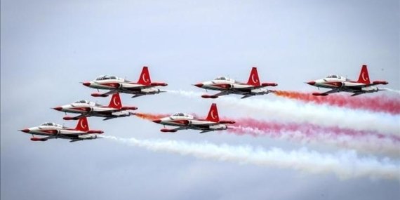 SOLOTÜRK 19 MAYIS GÖSTERİSİ: 19 Mayıs 2026 Samsun SOLOTÜRK ve Türk Yıldızları gösteri uçuşu saat kaçta, nerede yapılacak?