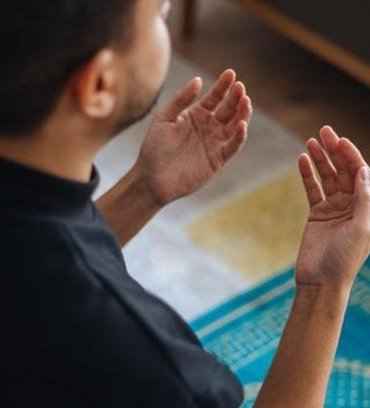 BAYRAM NAMAZI NASIL KILINIR? Kurban Bayramı namazı kaç rekat? Diyanet adım adım bayram namazı kılınışı