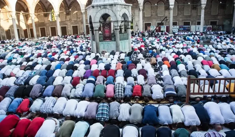 Bugün Cuma Namazı Saat Kaçta? 15 Mayıs 2026 İstanbul, Ankara, İzmir, Bursa, Adana İl İl Cuma Namazı Vakitleri ve Kılınışı (Diyanet İmsakiye)