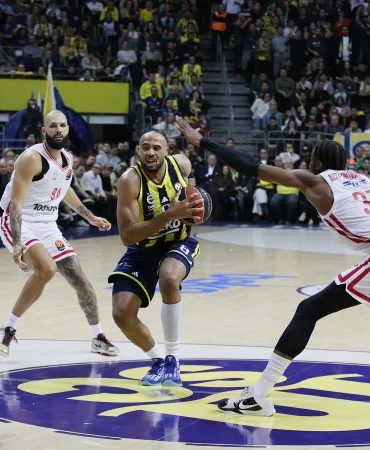 EuroLeague’de dev gece: Olympiakos - Fenerbahçe Beko maçı ne zaman, saat kaçta, hangi kanalda? Yayın bilgisi belli oldu