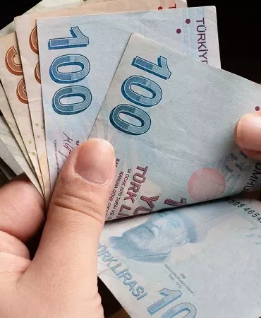 Emekli maaş ödeme tarihleri SGK açıklama! SSK Bağkur Emekli Sandığı emekli maaşı ve bayram ikramiyeleri hesaplara yattı mı?