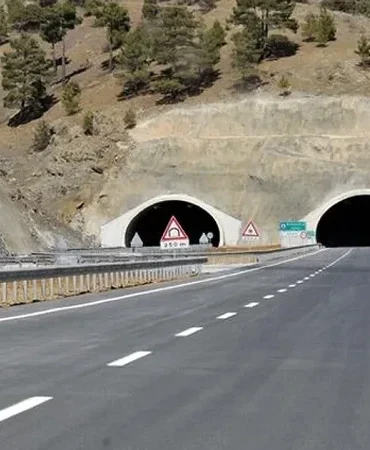 Otoyollar ne zaman ücretsiz mi olacak? Bayramda köprü ve otoyollar ücretsiz mi, ne zaman başlıyor?
