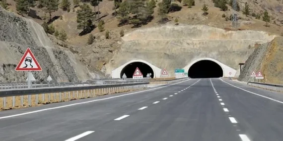 Otoyollar ne zaman ücretsiz mi olacak? Bayramda köprü ve otoyollar ücretsiz mi, ne zaman başlıyor?