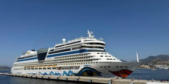 Bodrum'a kruvaziyer ile 2 bin 377 turist geldi