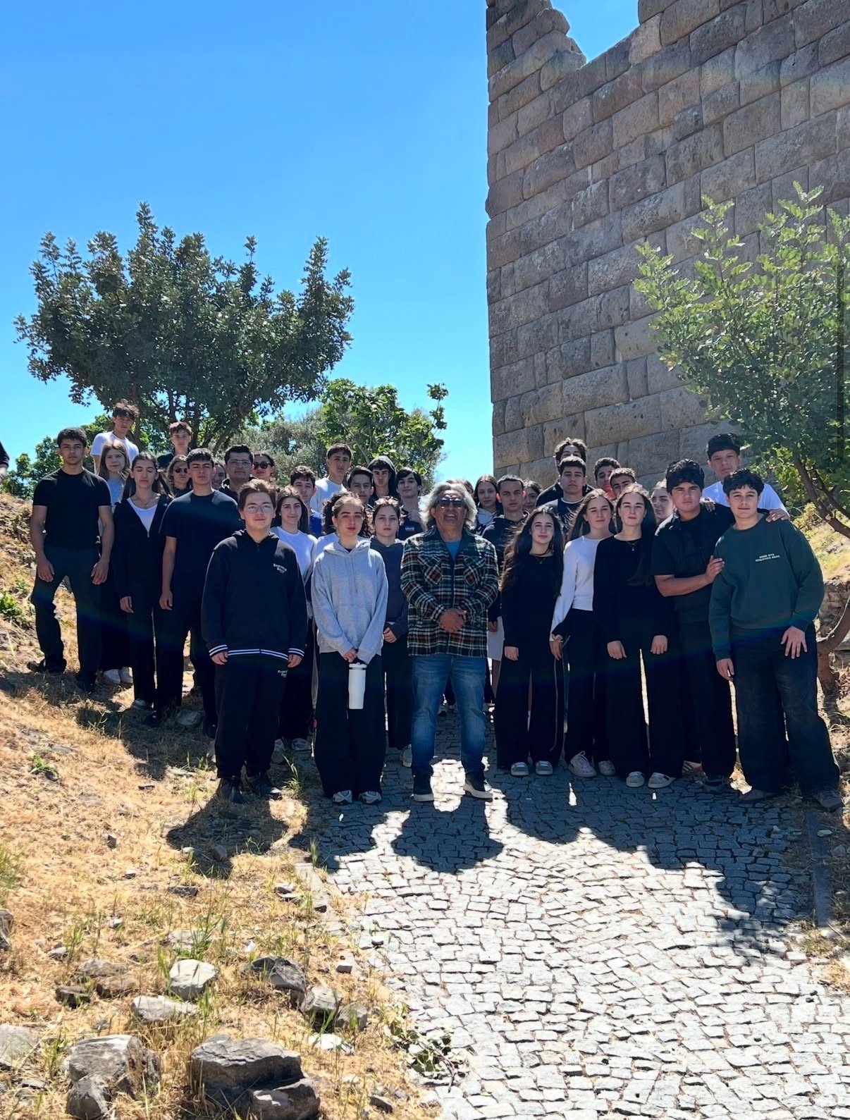 Bodrum’da Öğrencilerden Tarihi Keşif: Halikarnassos Surları Ziyaret Edildi
