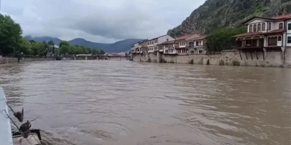 Amasya Taşova'da yarın okullar tatil mi? Valilikten son dakika açıklaması geldi