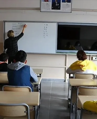 25-26 Mayıs'ta okullar tatil mi, açık mı? 25 Mayıs Pazartesi günü okul var mı?