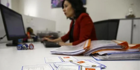 Yarın bankalar açık mı? 25 Mayıs Pazartesi postaneler ve noterler çalışıyor mu? Arefe günü kurumlar çalışacak mı?