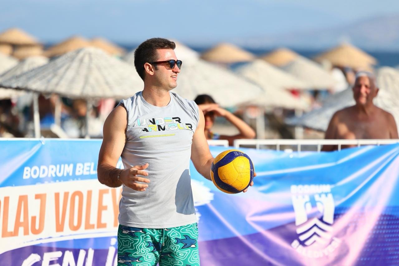 Plaj Voleybolu Şenliği Tamamlandı: Şampiyon Takım “Fener Burnu” Oldu