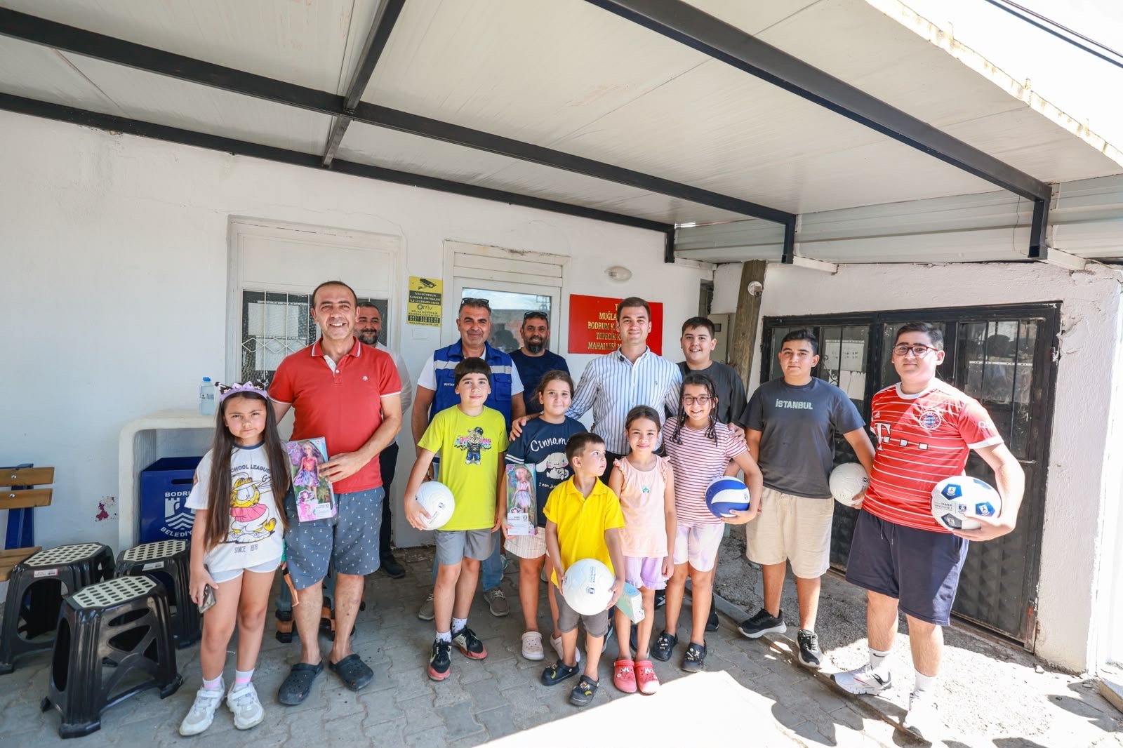 Başkan Mandalinci Saha Çalışmalarını Karaova’da sürdürdü