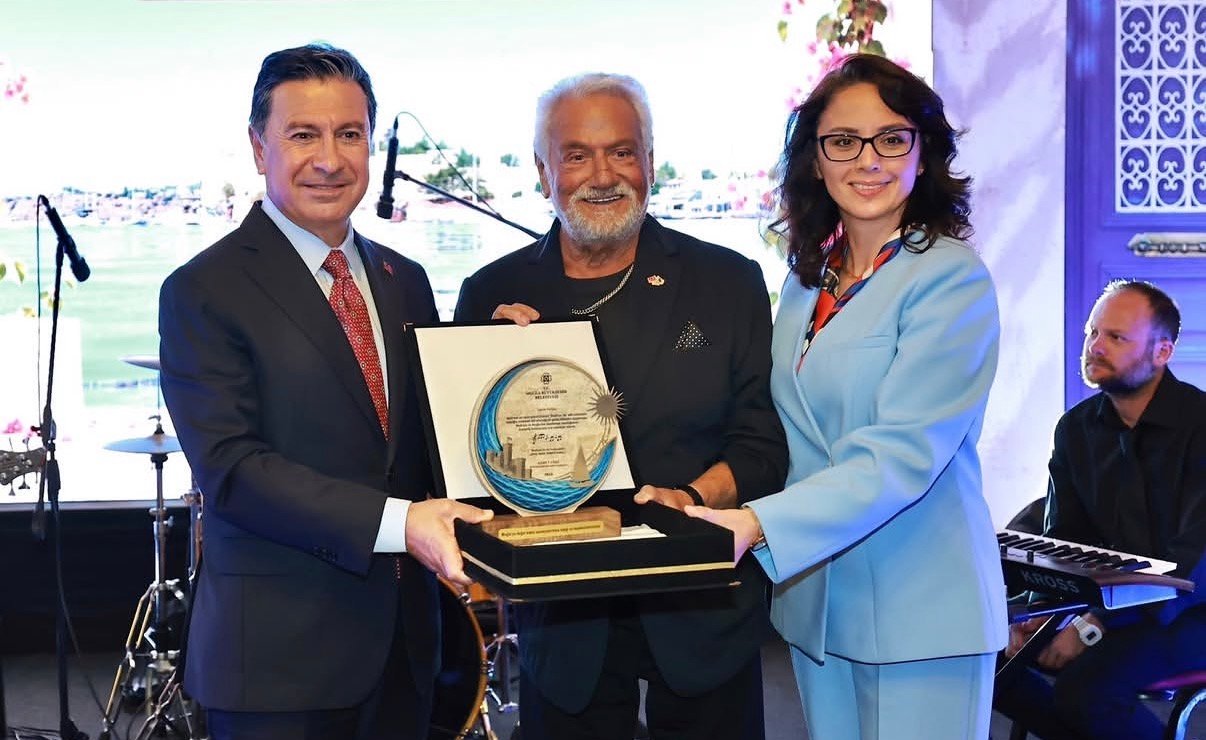 Adı Bodrum ile özdeşleşen Fedon’a Turizm Elçiliği Beratı Verildi